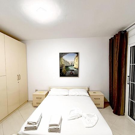 Brunari Apartment Vlorë Esterno foto