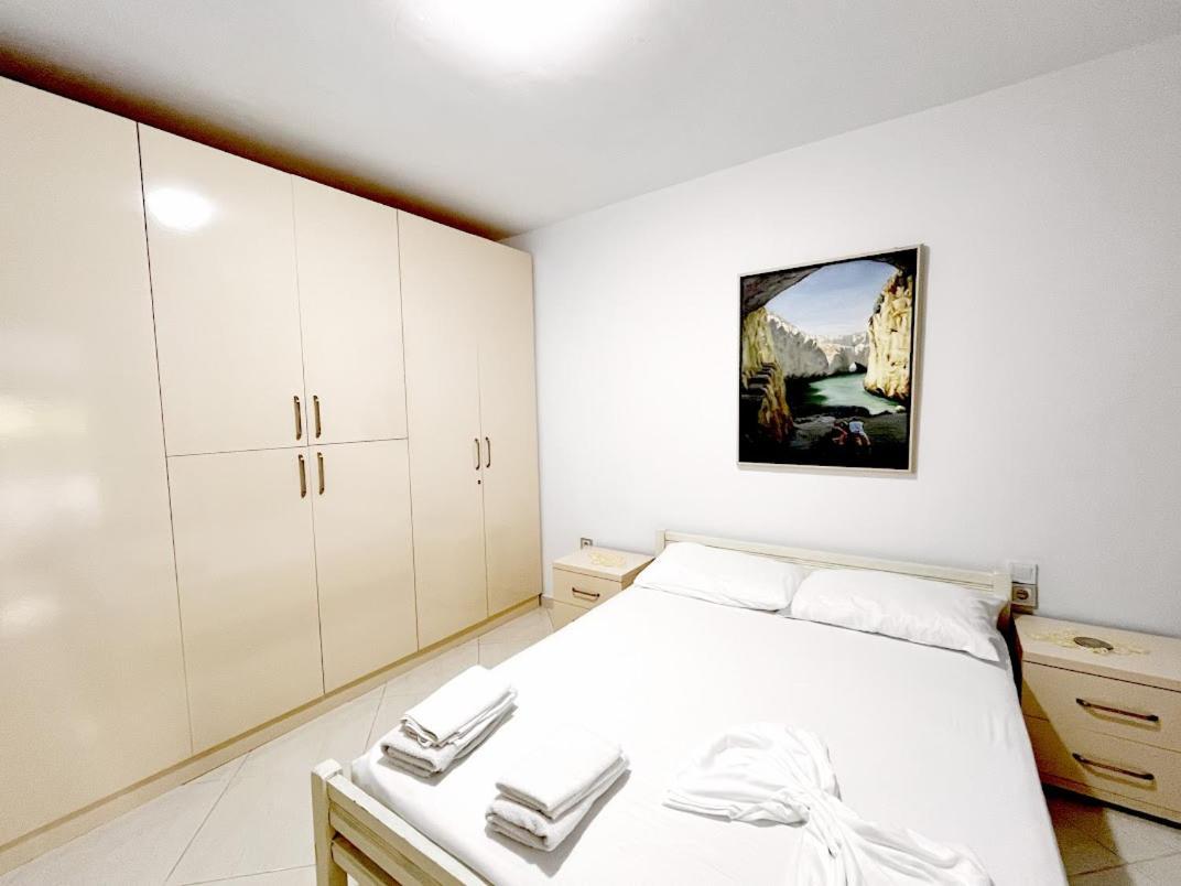 Brunari Apartment Vlorë Esterno foto